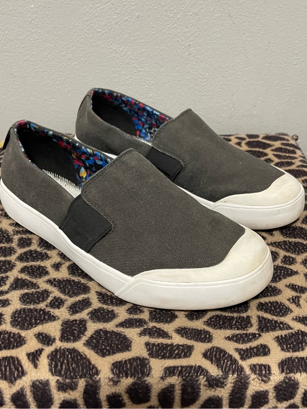 Keen Elena Slip On Outdoor Sneakers Canvas Gray No Insoles Casual Womens 11